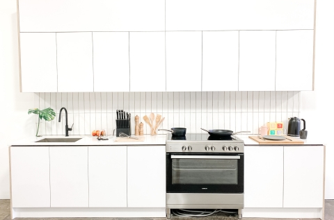 White kitchen 1 