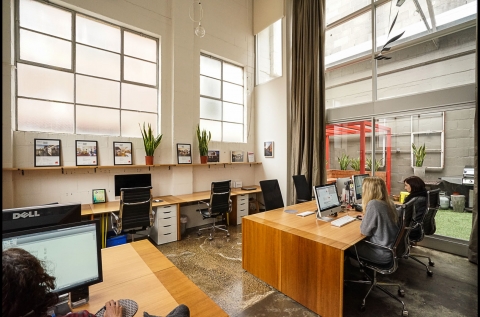 Flexible desk Arrangement