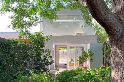 Stunning light filled 2 storey studio with garden