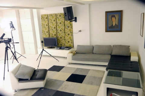 Lounge area in greenscreen studio
