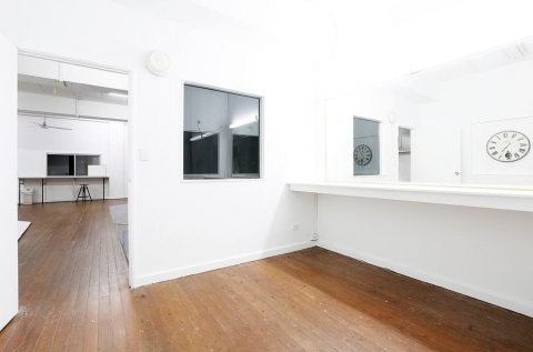 Studio C2 makeup room